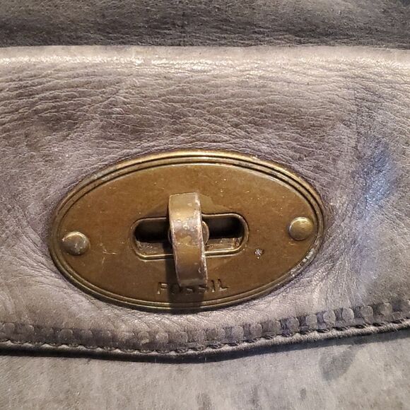 FOSSIL Vintage Revival Leather Crossbody - Picture 7 of 14